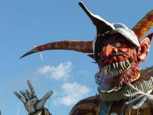 At Viareggio's Carnivale, Every Politician Stays Afloat